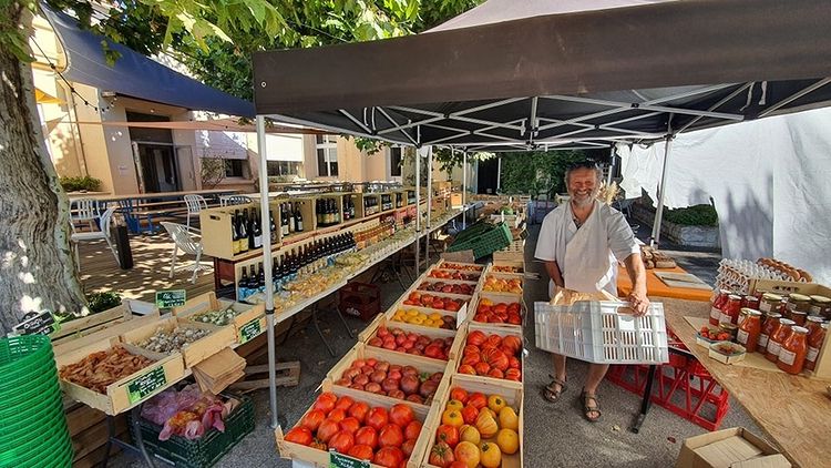 marche-paysan-de-la-ferme-urbaine-terre-de-mars